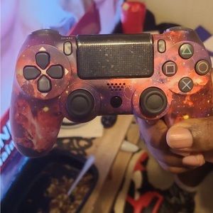 PS4 controller